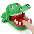 Crocodilo Morde dedo